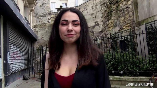 Превью Симпатичному парню удалось уговорить незнакомку на секс за деньги № 35435