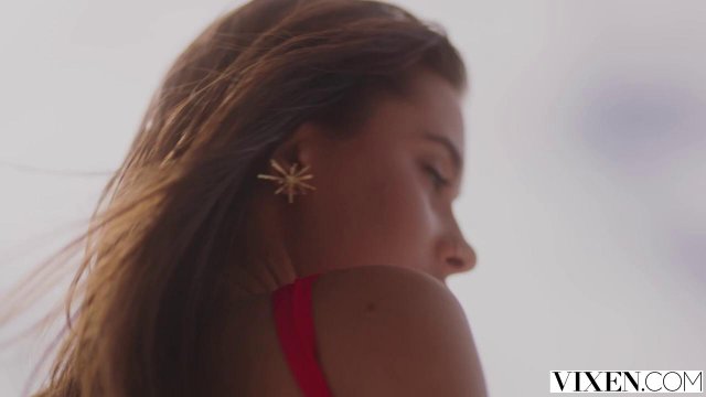 Превью Молодая парочка занялась страстным сексом в номере с красивым видом № 35503