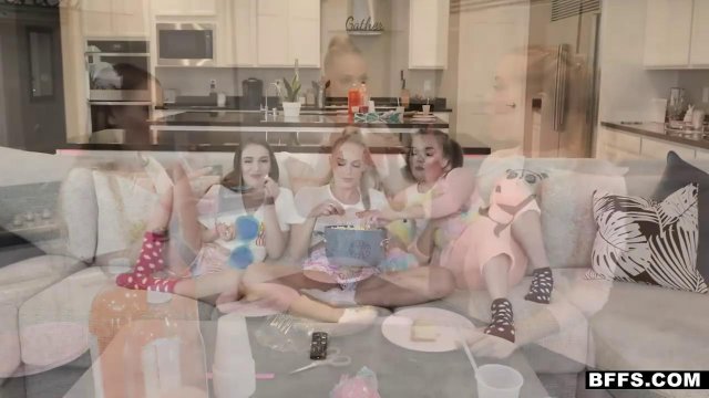 Превью Парень имеет трех студенток в жаркой групповухе № 38112